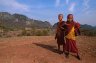Samaneras (novice monks), between Khone Hla and Pauk To, Kalaw Area, MYANMAR (BURMA)